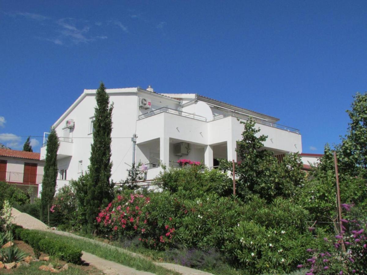 Apartmani I Sobe Grga Starigrad Exterior photo