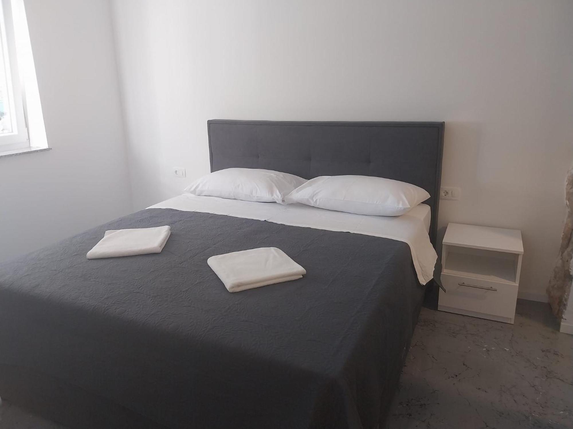 Apartmani I Sobe Grga Starigrad Exterior photo