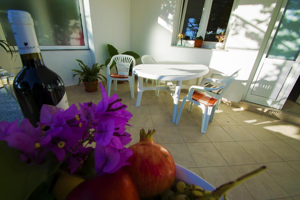 Apartmani I Sobe Grga Starigrad Exterior photo