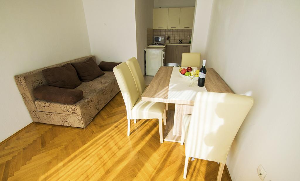 Apartmani I Sobe Grga Starigrad Exterior photo