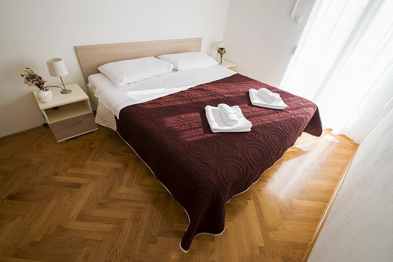 Apartmani I Sobe Grga Starigrad Exterior photo