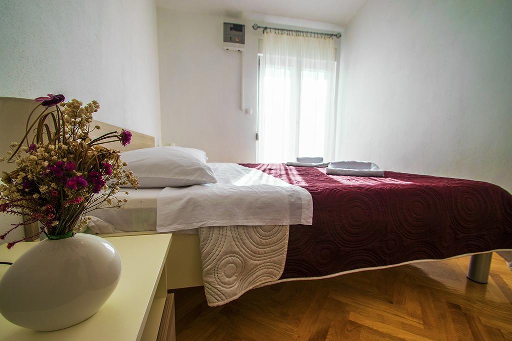 Apartmani I Sobe Grga Starigrad Exterior photo