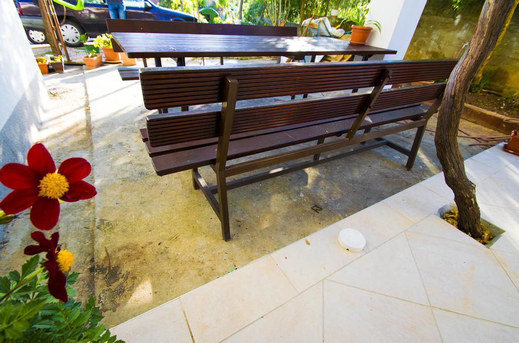 Apartmani I Sobe Grga Starigrad Exterior photo