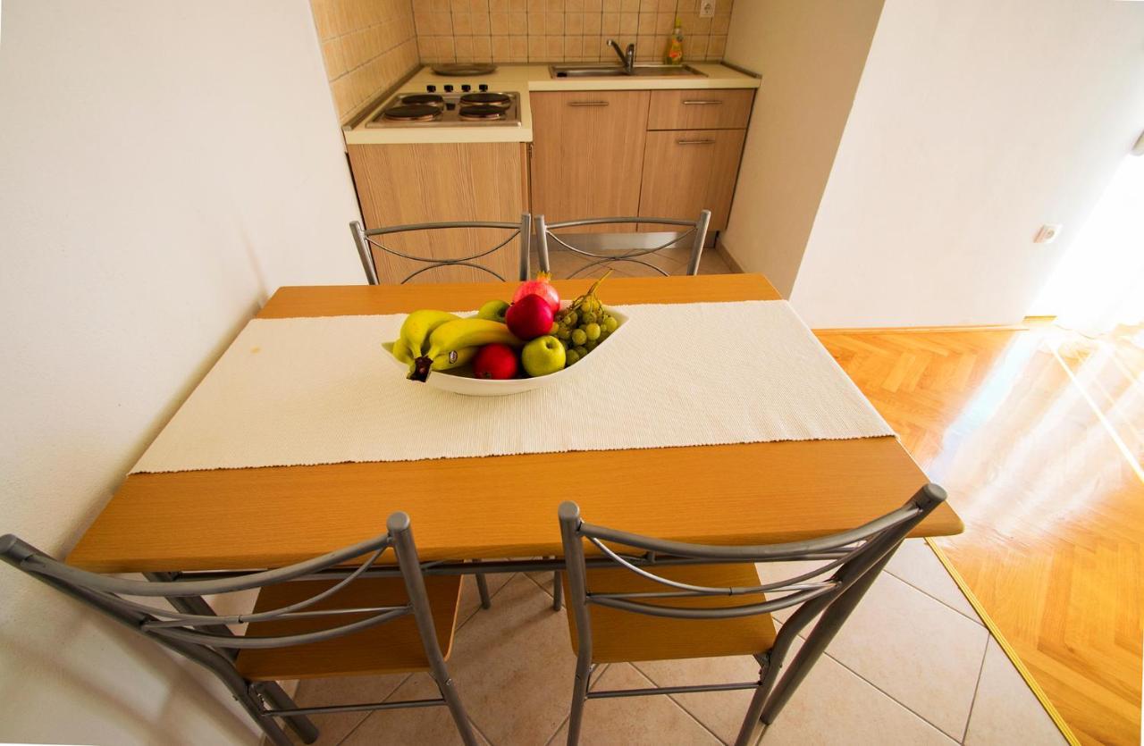 Apartmani I Sobe Grga Starigrad Exterior photo